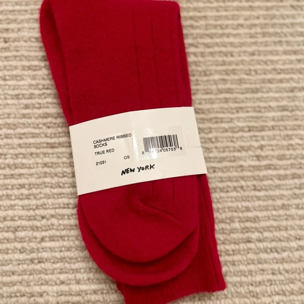 White + Warren Cashmere Socks - Picture 2 of 4